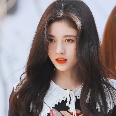 红楼梦第二部:黛玉葬花